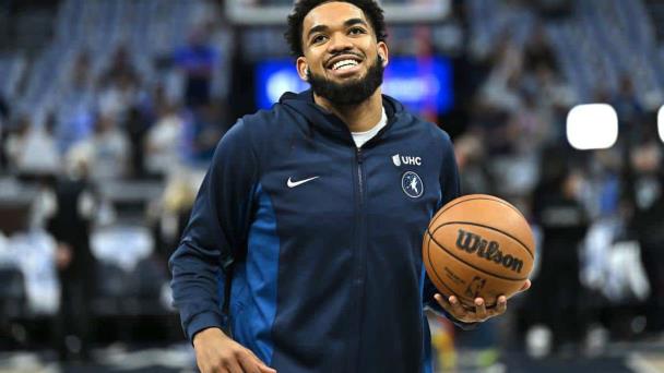 Los Knicks oficializan la llegada de Karl-Anthony Towns a Nueva York