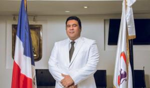 Senador se queja por la cantidad de leyes que se aprueban, pero no se cumplen