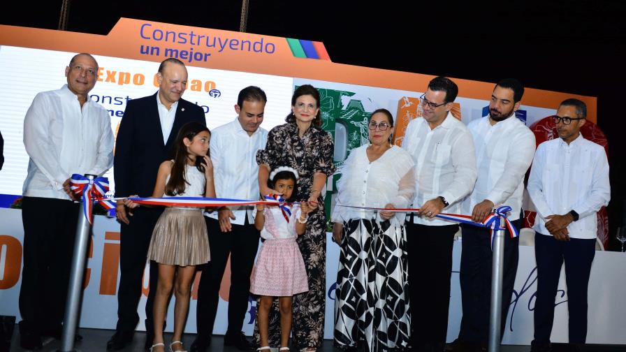 La vicepresidenta Raquel Peña participa en apertura de la trigésima séptima versión de Expo Cibao