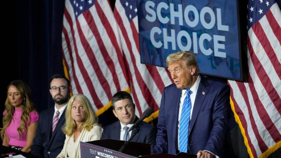 Trump insiste en devolver la educación a los estados para que se enseñe lo que se debe