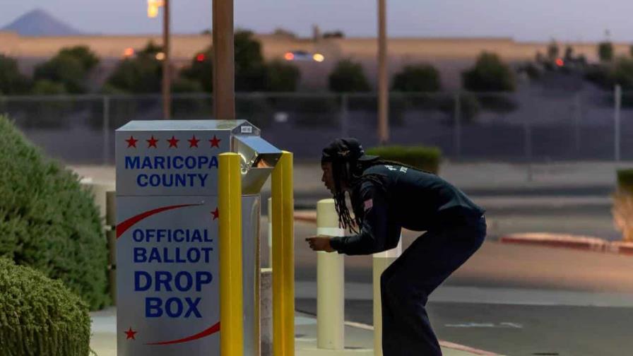 En el decisivo Arizona, la economía, no la inmigración, decidirá el voto indeciso