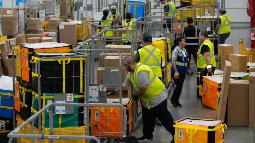 Amazon, Target y otros minoristas aumentan sus contrataciones para fin de año