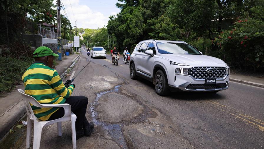 Tramo de la carretera Salcedo-Moca pone en riesgo la seguridad vial