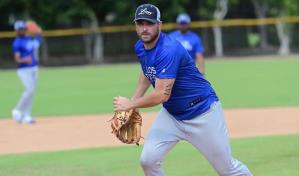 Steve Moyers y Nico Tellache se integran a prácticas del Licey