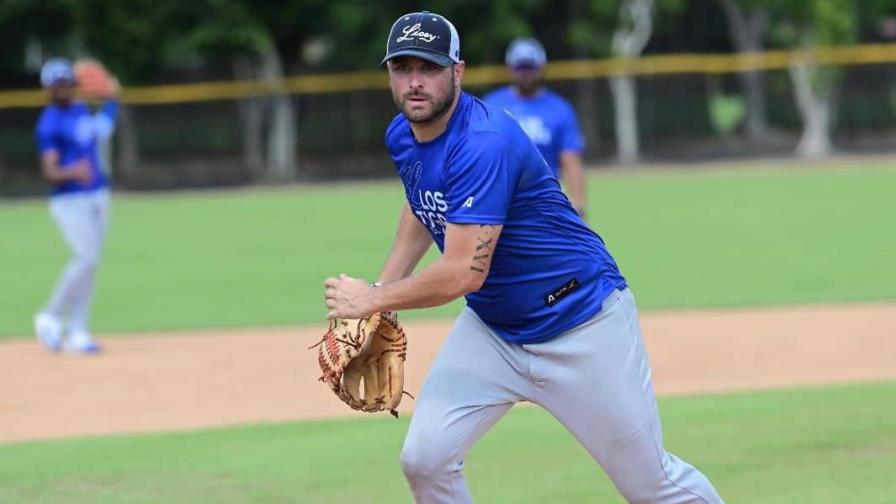 Steve Moyers y Nico Tellache se integran a prácticas del Licey