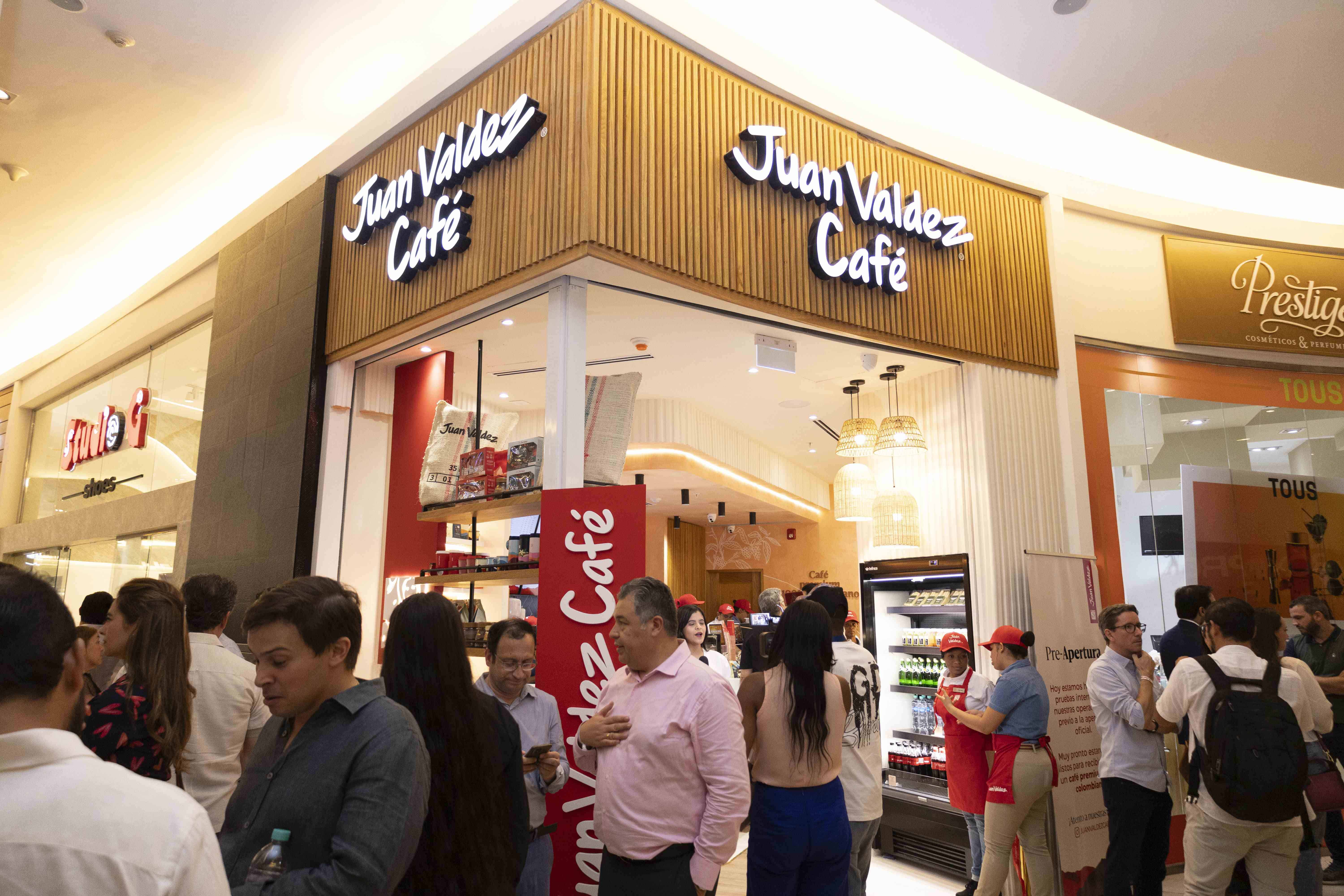 Así lució la cafetería el día de la inauguración.