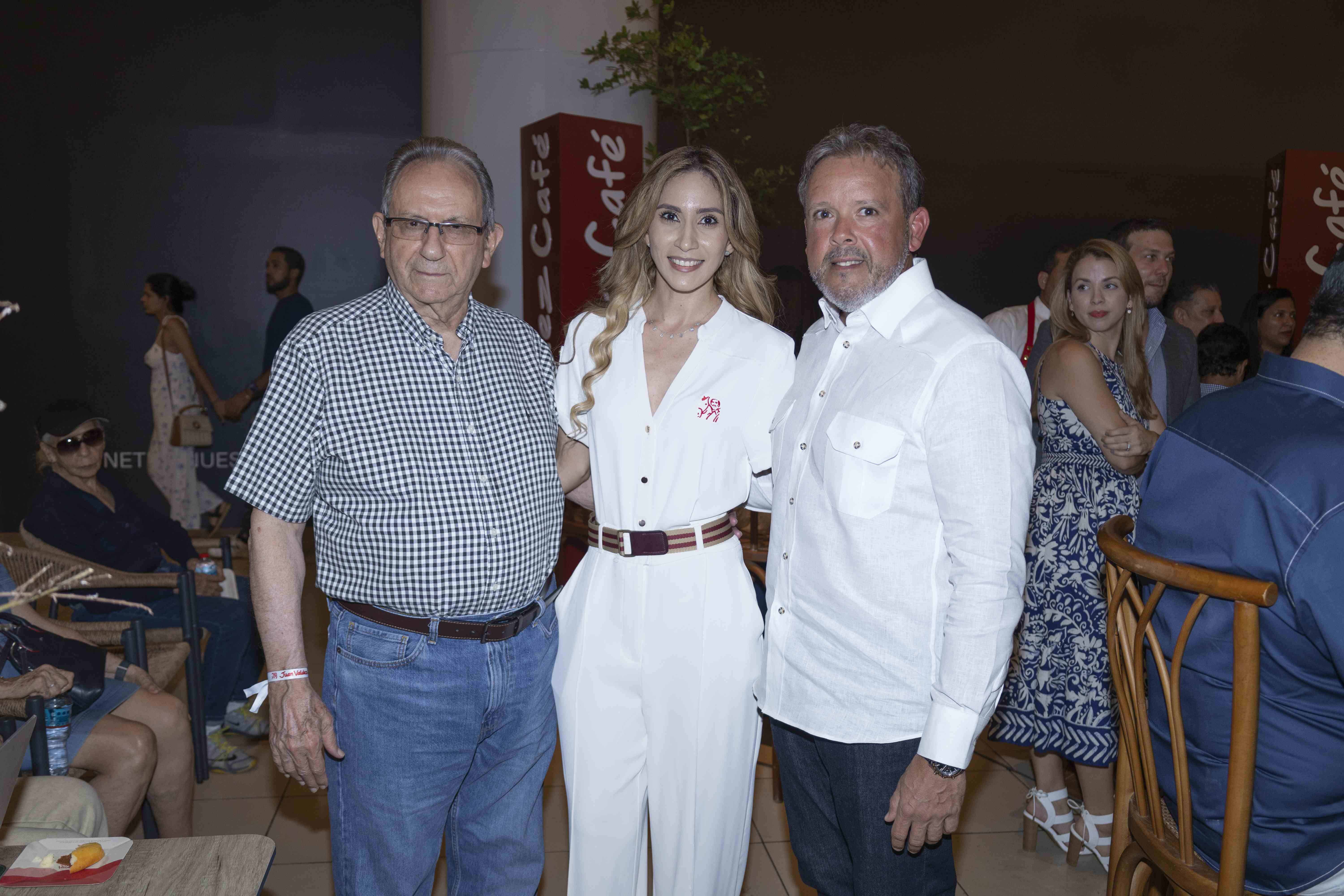 Pablo Bonnelly, Carolina khoury y Carlos Seliman.