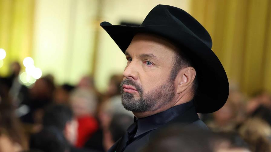 El cantante de country Garth Brooks niega acusaciones de violación