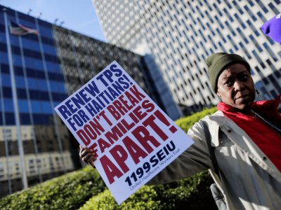 Fiscales demócratas luchan por TPS para haitianos