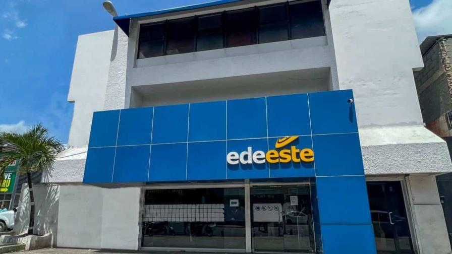 Edeeste desmantela 500 conexiones ilegales durante operativo en Los Mameyes