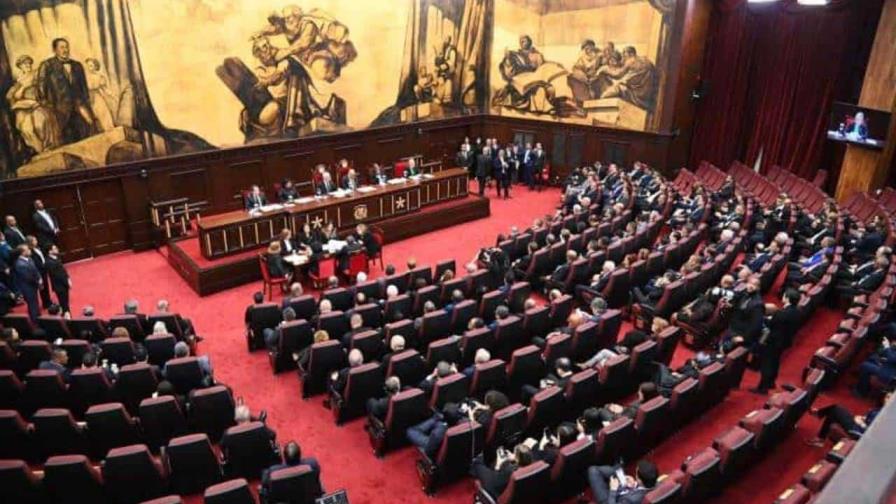 La Asamblea Nacional aprueba en primera lectura reformas a la Constitución