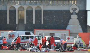 Rescatados un centenar de inmigrantes que se dirigían a las islas Canarias en dos cayucos
