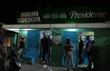 Cierran negocio en La Romana e intervienen 21 establecimientos durante Operativo Garantía de Paz Cierran negocio en La Romana e intervienen 21 establecimientos durante Operativo Garantía de Paz