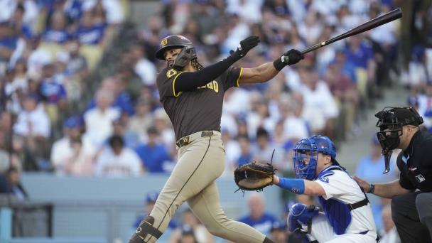 VIDEO | Así fueron hoy, el cuarto y quinto jonrón en postemporada de Fernando Tatis Jr.