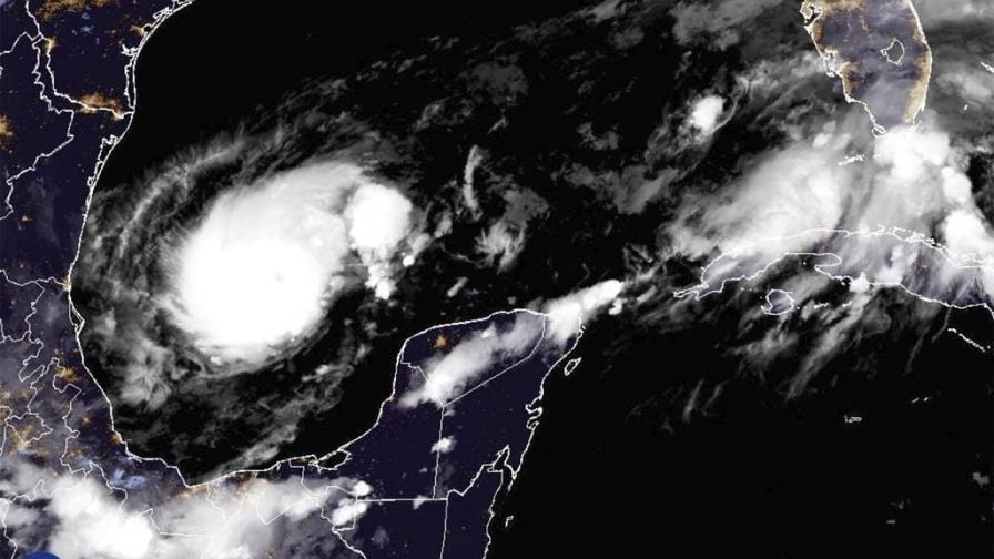 Florida se prepara para la evacuación más grande en años por el huracán Milton