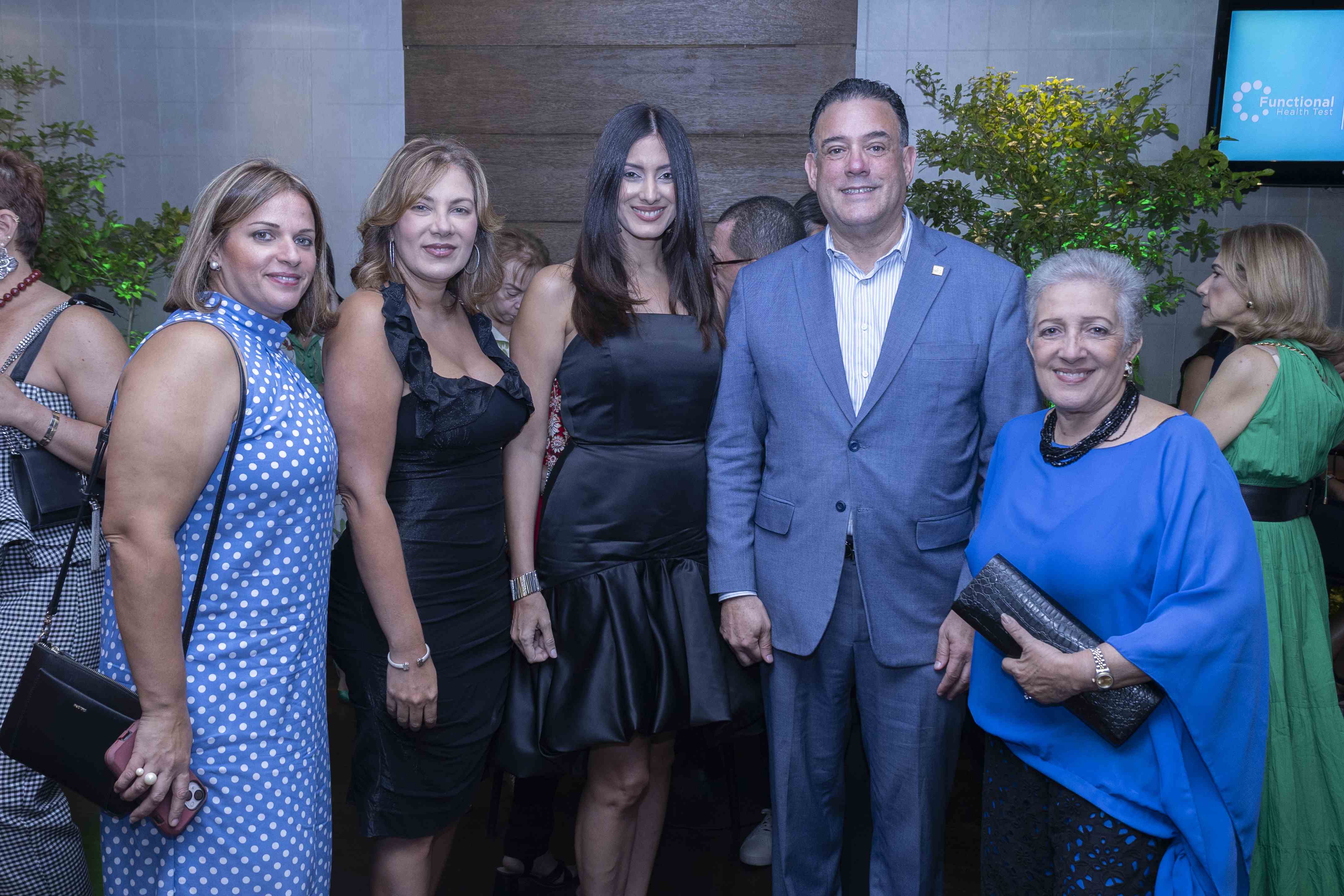 Lucién Cruceta, Glenny Hernández, Jeimi Hernández, Ian Rondón y Socorro de Cruceta.