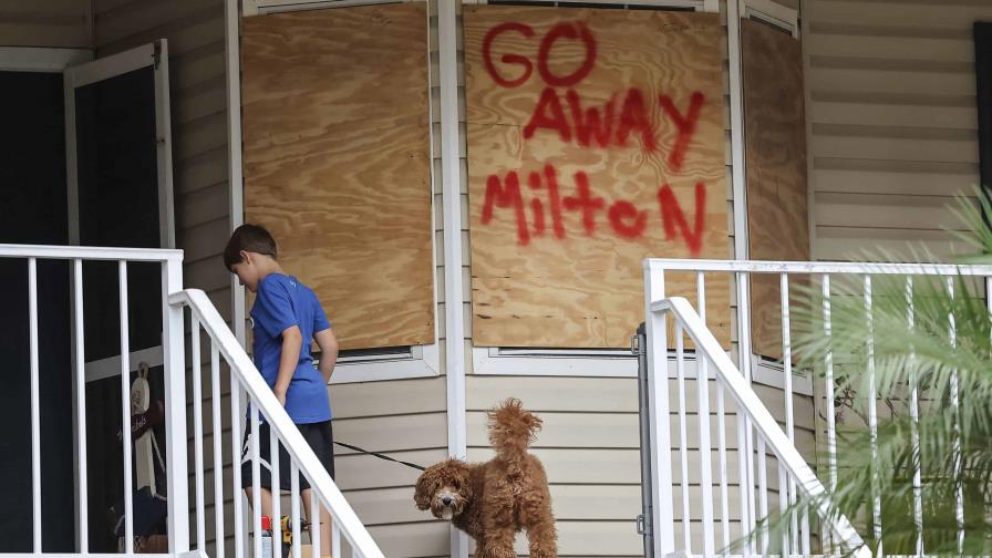 Milton se debilita: se convierte en huracán de categoría 4 pero mantiene la amenaza sobre Florida