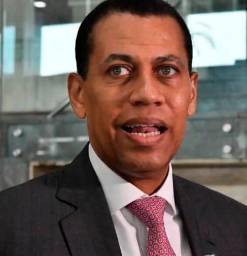 <strong>Guido Gómez          Mazara</strong><div><i>Director del Indotel</i></div><div>Aunque es impopular, "es necesaria".<br>Deploró que los dominicanos quieran vivir en un país del siglo XXI, "pero no quieren que sea competitivo"</div>