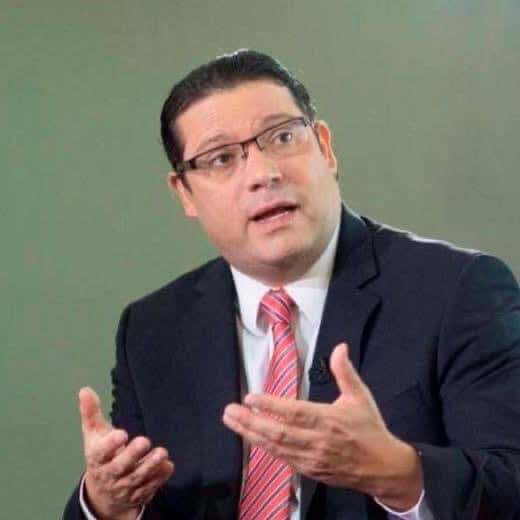 <strong>Eduardo Sanz           Lovatón</strong><div><i>Director de Aduanas</i></div><div>"Es la primera propuesta en la historia económica de la República Dominicana que presenta elementos progresivos"</div>