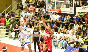 La Cancha y Don Bosco conservan invicto en el básquet de Moca