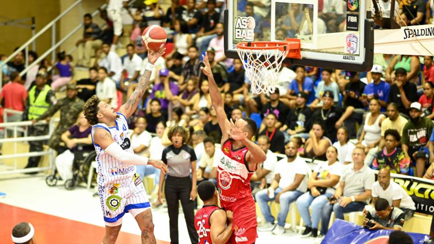 La Cancha y Don Bosco conservan invicto en el básquet de Moca