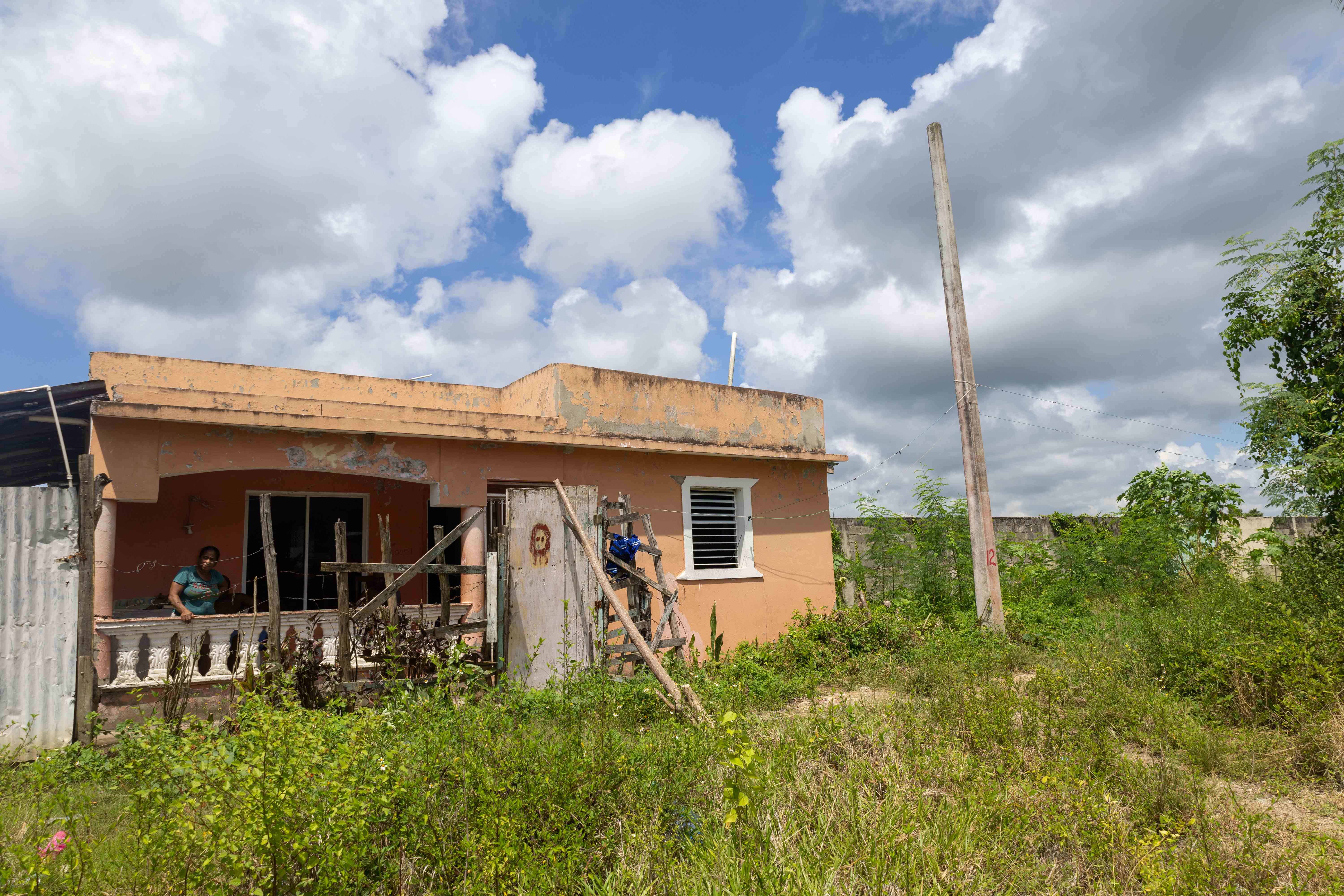 La genre espera el pago de sus propiedades en la zona que falta por desalojar.