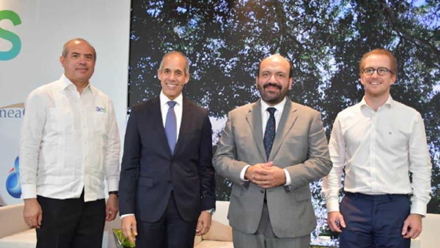 AES Dominicana celebra encuentro Moviendo el futuro