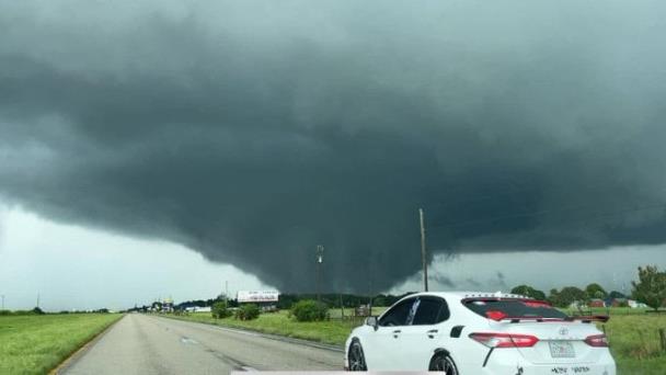 Varios tornados asociados al huracán Milton azotan el sur de Florida