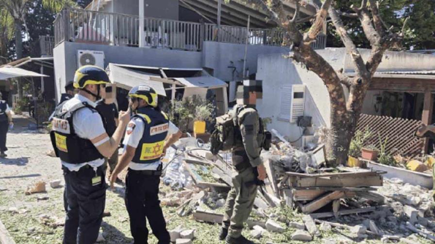 Dos muertos en el norte de Israel tras el lanzamiento de 20 cohetes desde Líbano