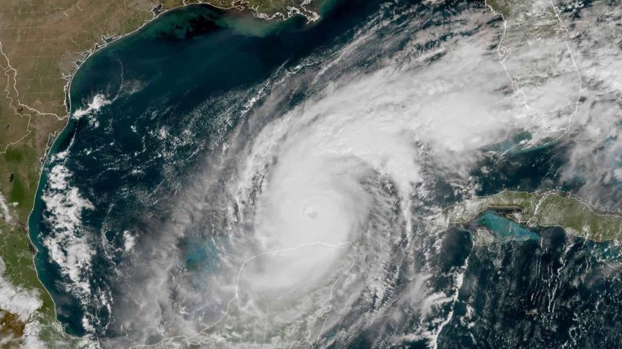 Texas envía personal de emergencia para apoyar a Florida ante el huracán Milton