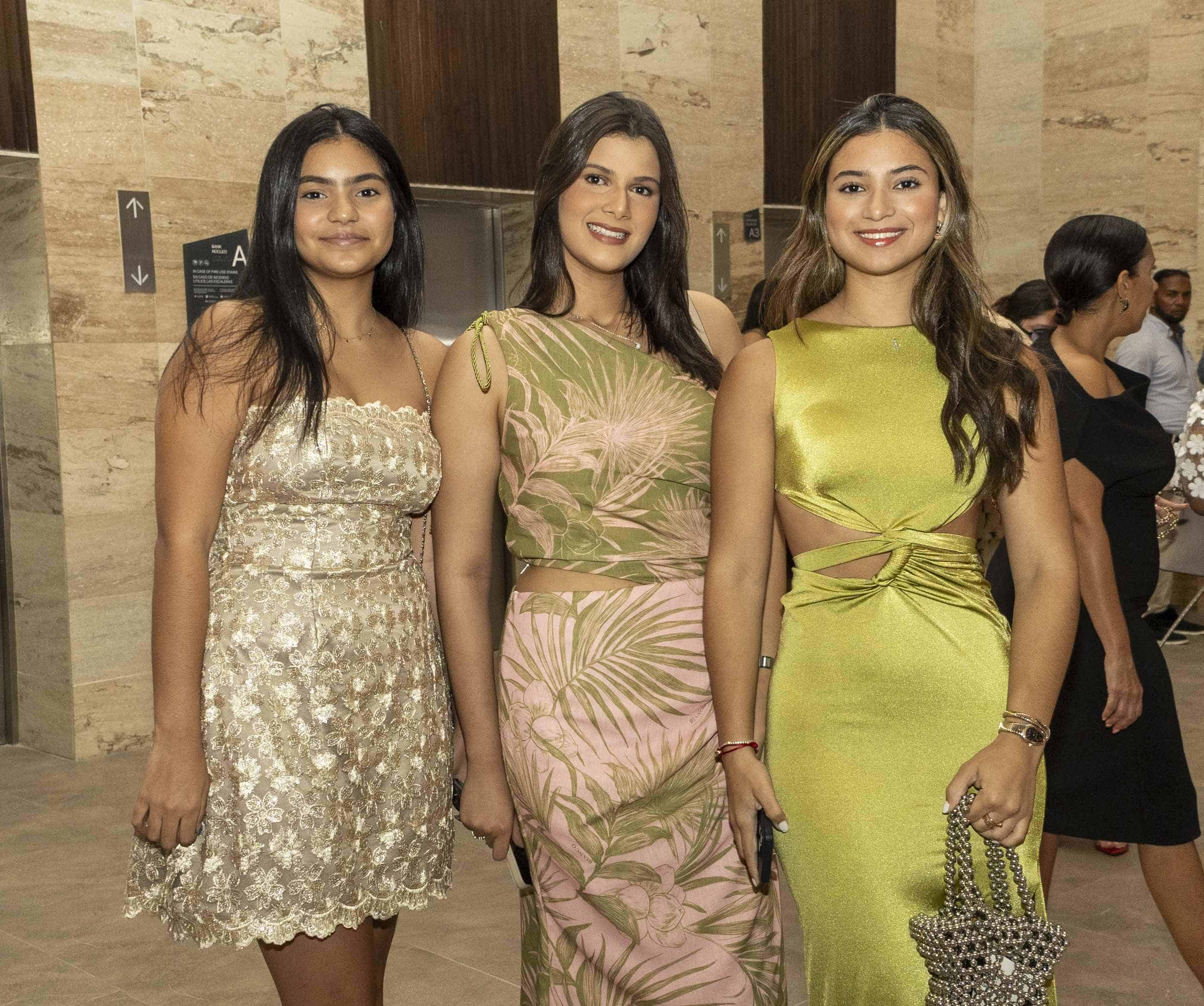 Sophia Dominique, Montserrat Mejía y Daniella Rosario.