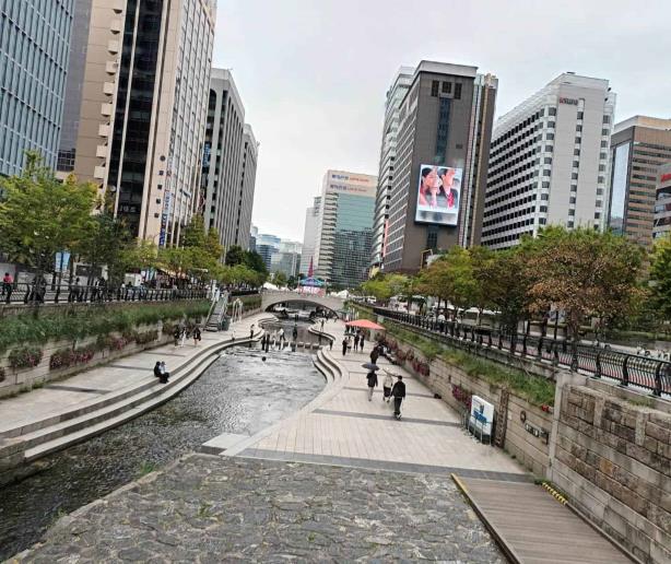 Cómo Corea del Sur transformó el río Cheonggyecheon: de desorden ambiental a ejemplo de urbanismo
