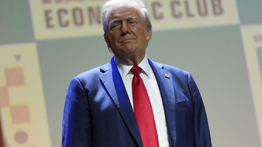 Trump pide contratar a 10,000 agentes fronterizos adicionales Trump pide contratar a 10,000 agentes fronterizos adicionales