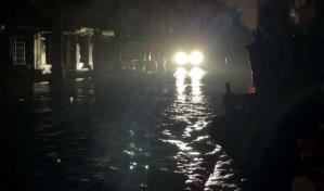 El huracán Milton azota Florida donde 2.8 millones de hogares se quedan sin electricidad