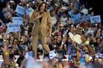 Harris dice que Trump “ama a su familia” cuando votante le pidió nombrar 3 de sus virtudes Harris dice que Trump “ama a su familia” cuando votante le pidió nombrar 3 de sus virtudes