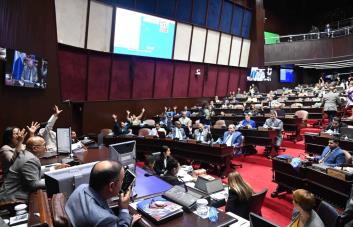 Diputados aprueban préstamos por US$625 millones para enfrentar apagones y el cambio climático