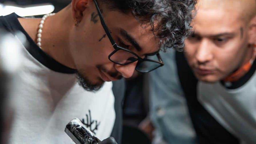 El artista corporal Ramón Nieves llevará su arte surrealista a Nueva York