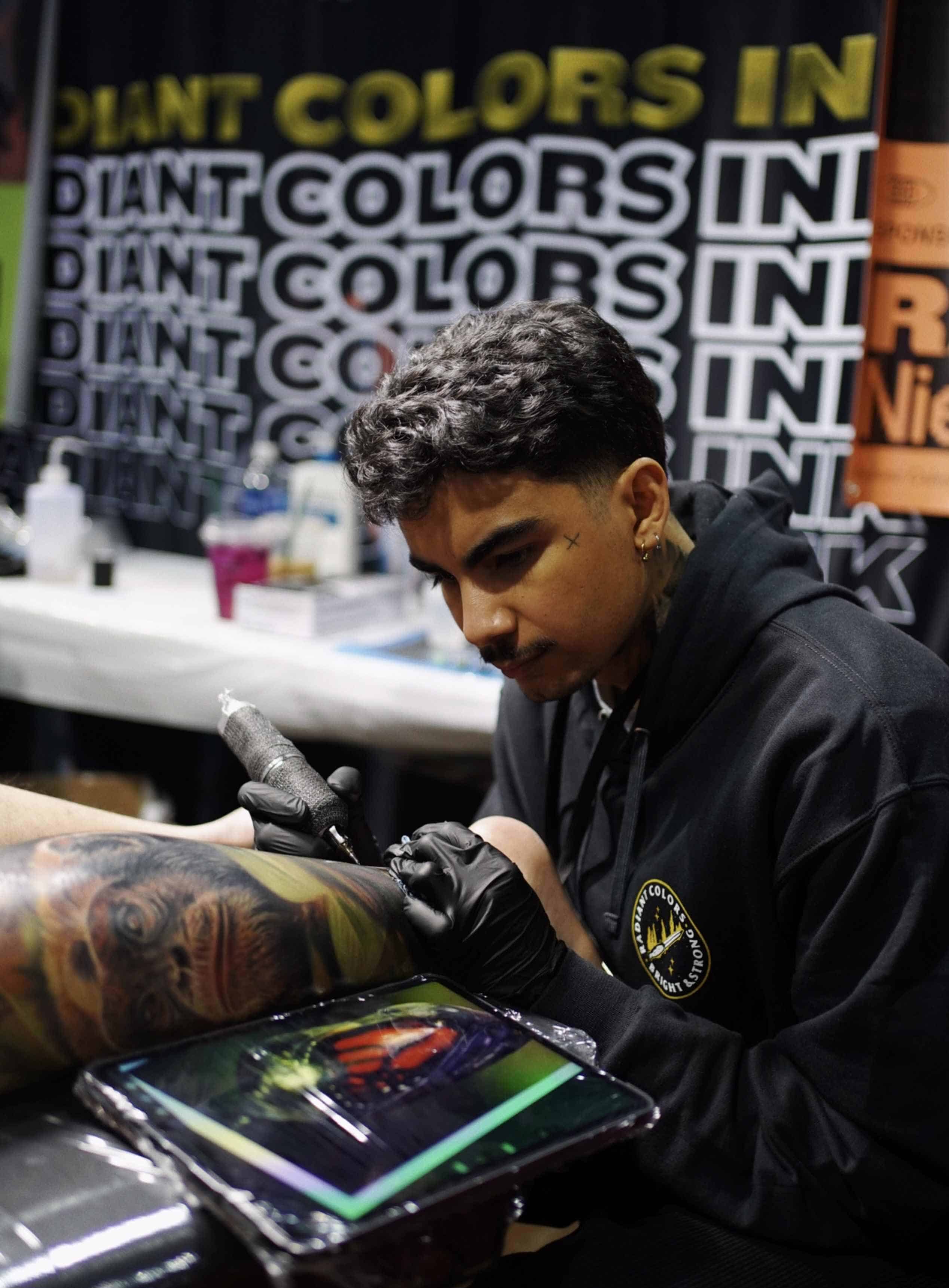 Ramón Nieves durante una sesión con un cliente. 