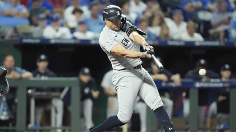 Con jonrón de Stanton en la 8va, Yankees superan 3-2 a Reales y están a un triunfo de avanzar Con jonrón de Stanton en la 8va, Yankees superan 3-2 a Reales y están a un triunfo de avanzar