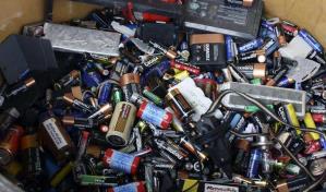 Los desechos electrónicos que van a la basura equivalen al peso de 24,000 grandes aviones