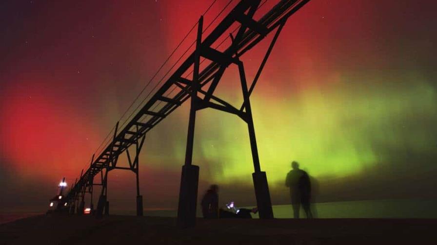 El cielo nocturno de Estados Unidos se ilumina con las auroras boreales