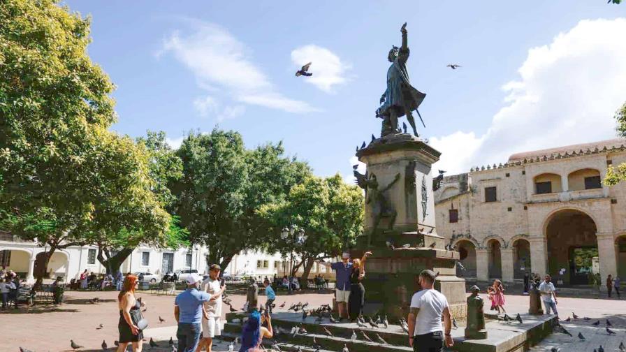 ¿Los colonos siguen en el poder? Descolonización en el Día de la Raza