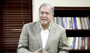 Presentaci&oacute;n del libro Caos Monetario en Santo Domingo de F&eacute;lix Calvo