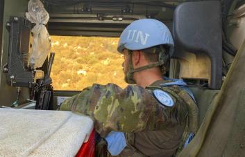 Israel enfrenta una ola de indignación tras nuevo ataque contra cascos azules en Líbano