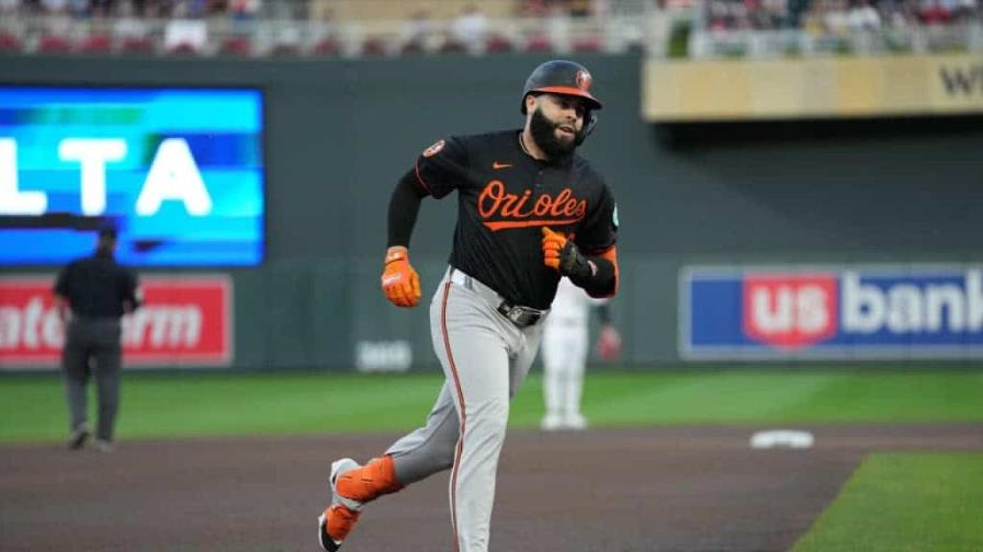 Los Toros adquieren al infielder de Grandes Ligas Emmanuel Rivera