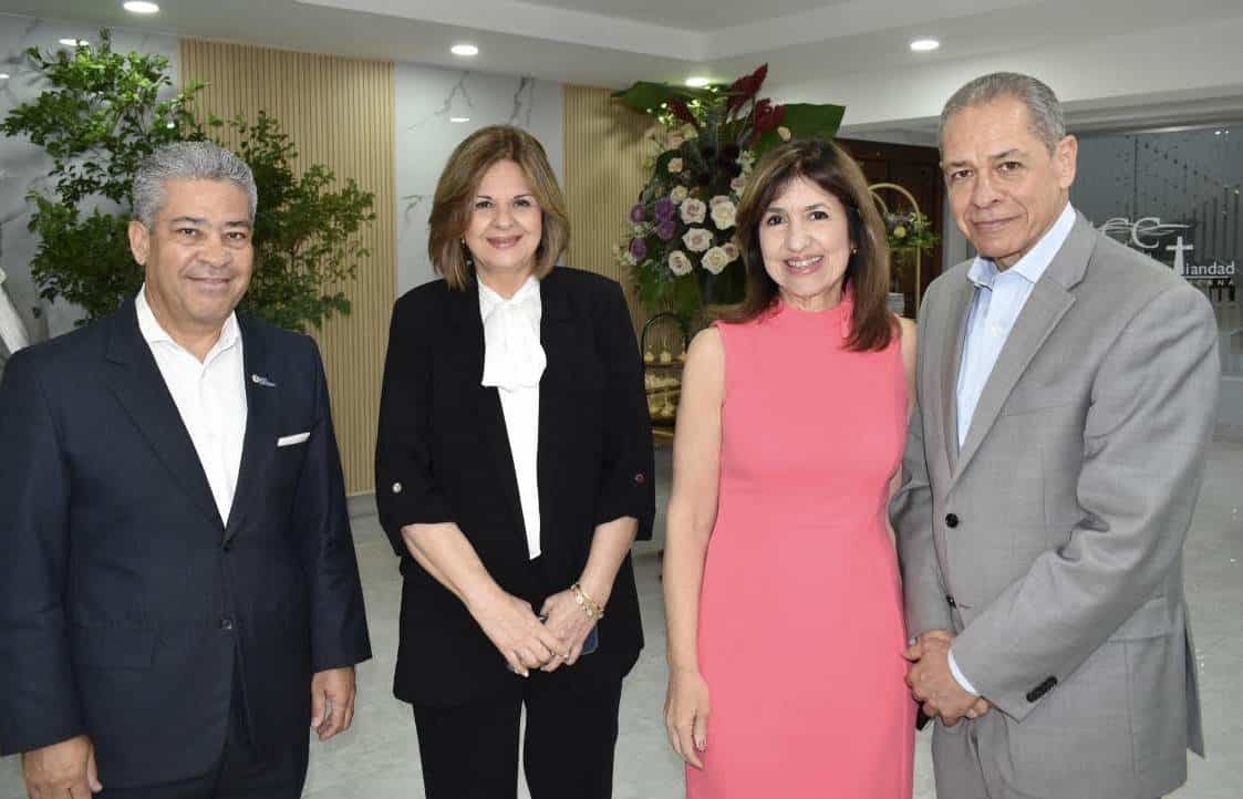 Juan José Guerrero, Isabel Laura Goico de Prieto, Kim de Langa y Fernando Langa Ferreira.