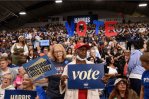 La mayoría de latinos rechazaron las deportaciones masivas de Trump y apoyaron a Harris