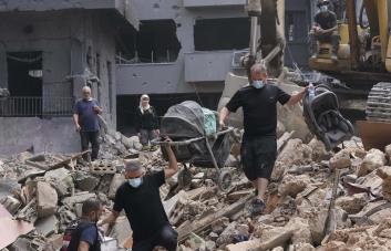Israel bombardea el norte de Gaza mientras fuerzas de paz de la ONU son atacados en Líbano