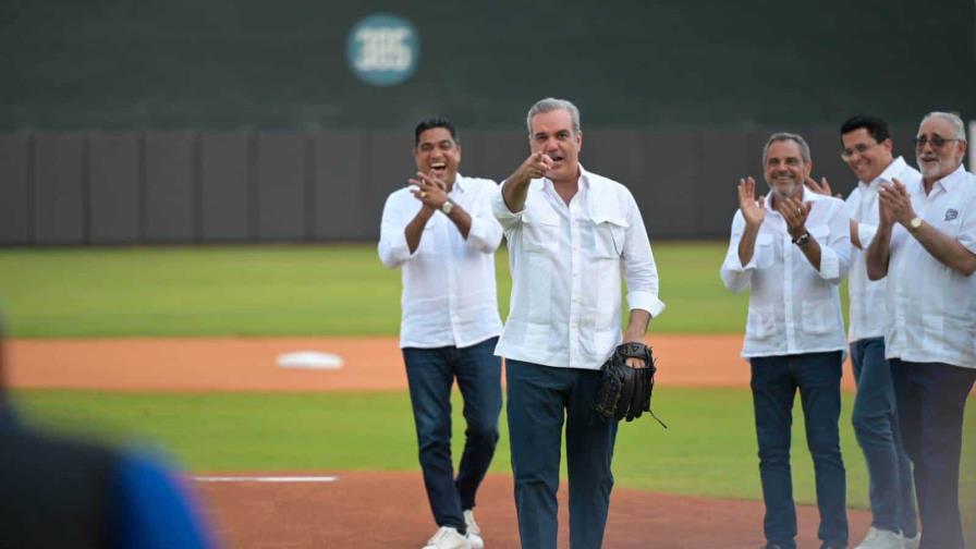 Presidente Abinader reinaugura el Estadio José Briceño en Puerto Plata