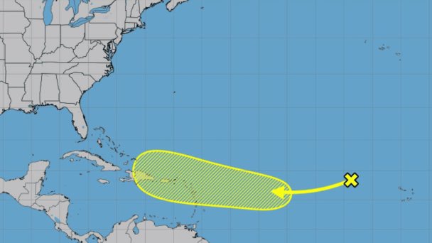 Vigilan nuevo sistema en el Atlántico con posibilidad de convertirse en ciclón tropical